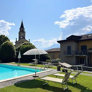 Oleandro , Domaso Italië